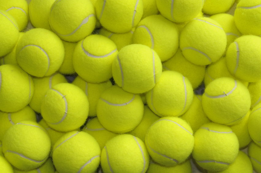 硬式用テニスボールの価格比較と各モデルのレビュー。練習用など用途別 