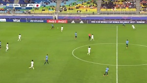 FIFA U-20 ワールドカップ 韓国大会 2017 グループD ウルグアイ vs 日本戦 キックオフ直後