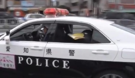 第40回 NHK「チコちゃんに叱られる！」キョエちゃんのお仕事出張企画第2弾で愛知県警へ キョエちゃんのおしごと！愛知県警のパトカーに乗るキョエちゃん