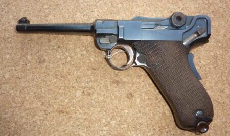ルパン三世 カリオストロの城 峰不二子の銃はルガーP1900