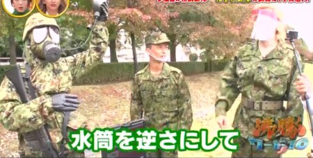 沸騰ワード カズレーザーが自衛隊化学学校で対テロリスト訓練 Nbc偵察車搭乗