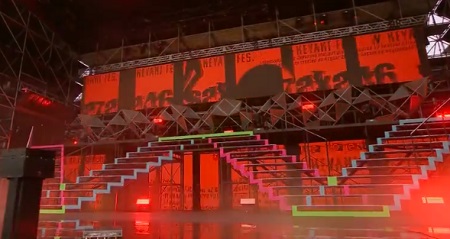 櫻坂46『流れ弾』の赤い衣装とW-KEYAKI FES. 初日のオープニング曲での赤い照明はリンク？